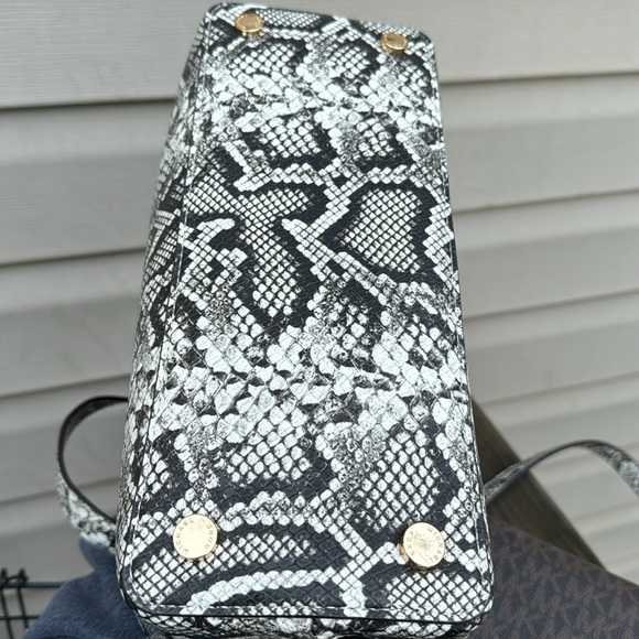 Michael Kors Emilia satchel and Wallet Set-nwt - Picture 13 of 17